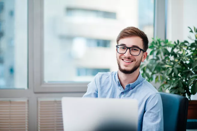 job-etudiant-administratif.jpg