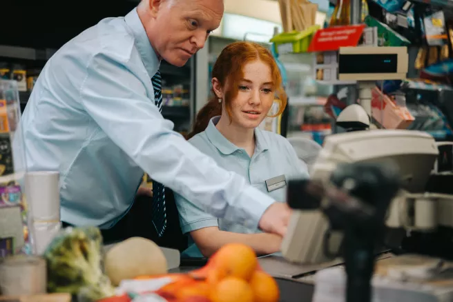 job-etudiant-magasin.jpg